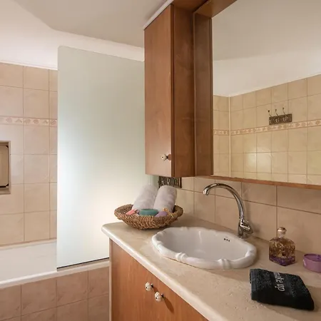 Дом отдыха Posto Serene With Jacuzzi